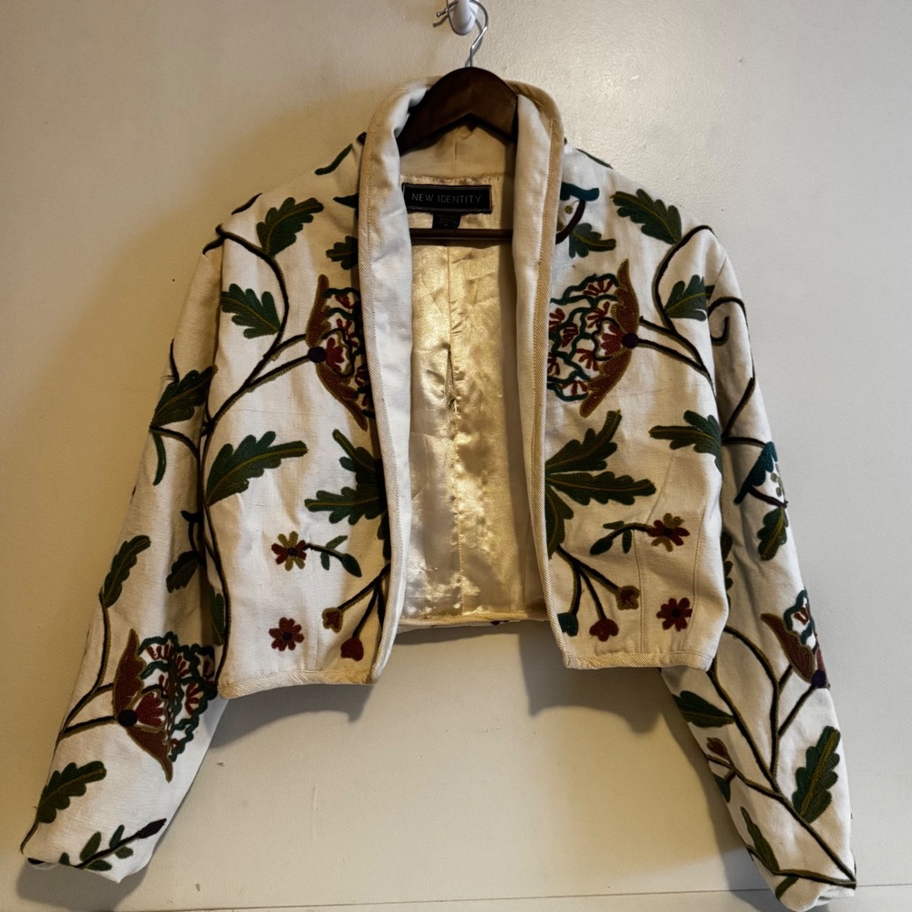 Women's M Cream Embroidered Floral Cropped Bolero Jacket Cotton Fall Boho Indie
